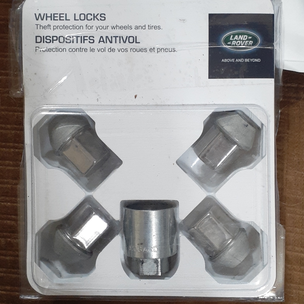 Land Rover Chrome Wheel Locks Set